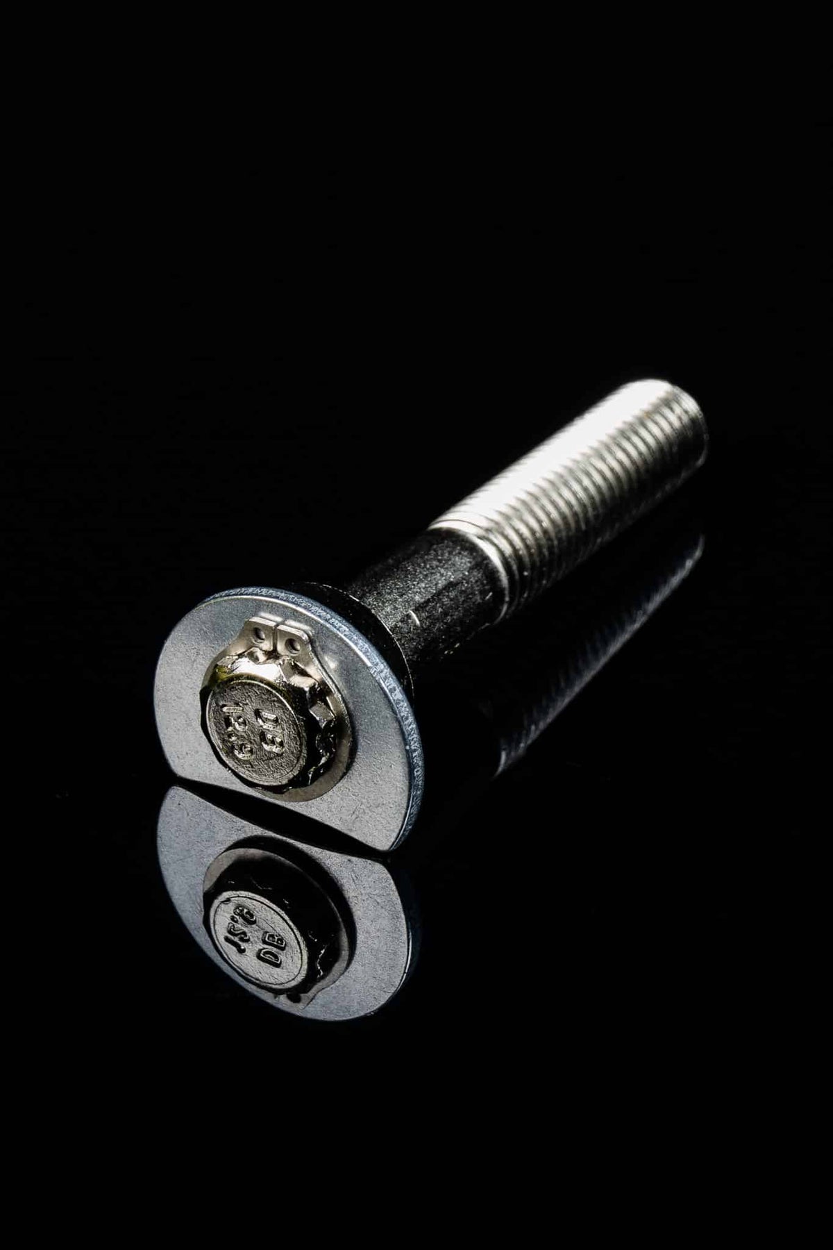 GR6 locking axle bolt upgrade kit